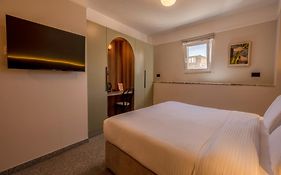 Maria Rosa Suites
